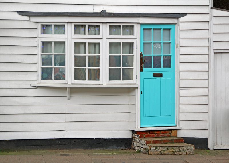 Who Does Shiplap Wood Siding Service